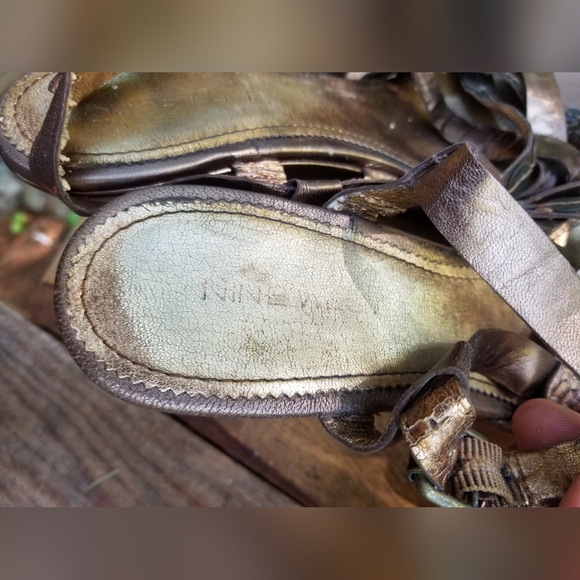 Size 9.5 Nine West high Heel platform shoes sandles Gold Bronze Ladies straps - Picture 2 of 8